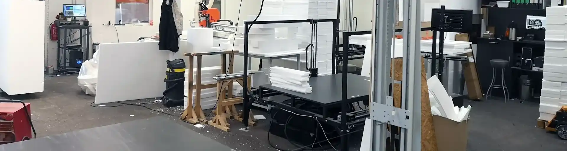 CUT1610S lors de l’usinage CNC du XPS
