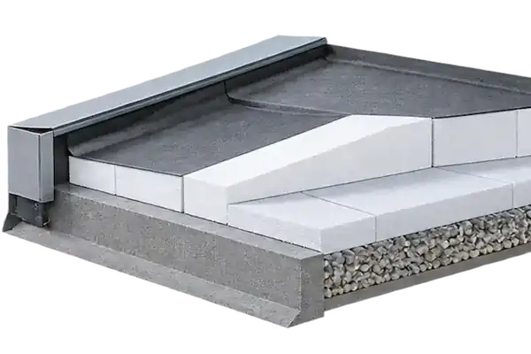 Production interne d'éléments de toiture en EPS et Neopor